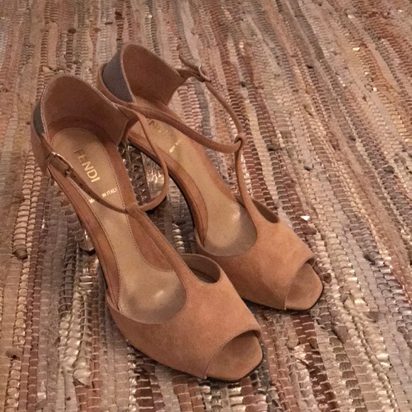 Fendi chunky heel, suede, beautiful blush. - Picture 2 of 3